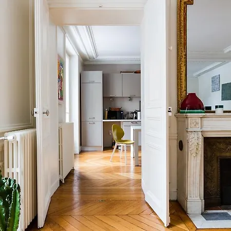 Veeve - Style Near Parc Monceau Apartment *